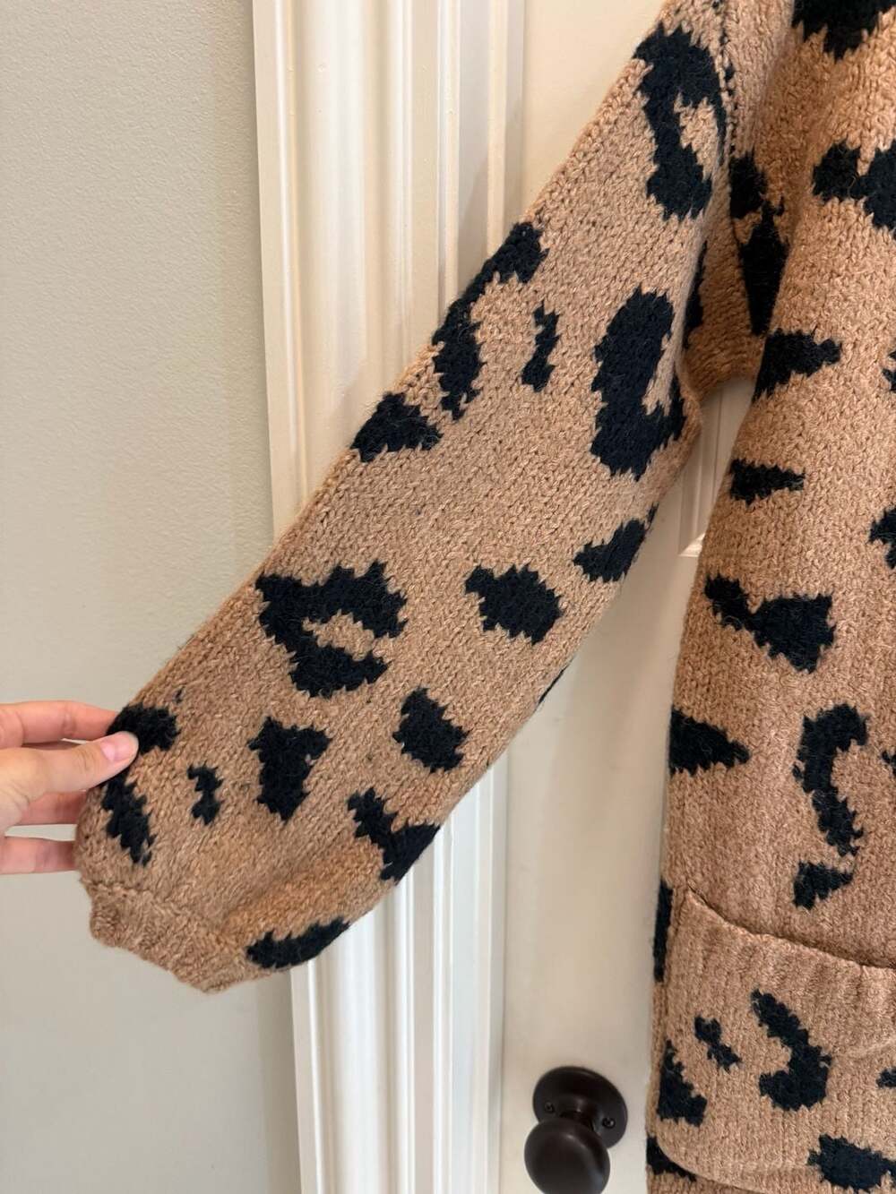 Abercrombie & Fitch Brown Black Leopard Print Open Front Knit Cardigan Size S - Picture 2 of 6